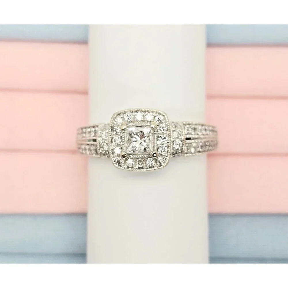 Elegant 14K Karat Solid White Gold Ladies Diamond Halo Engagement Ring Size 9.75